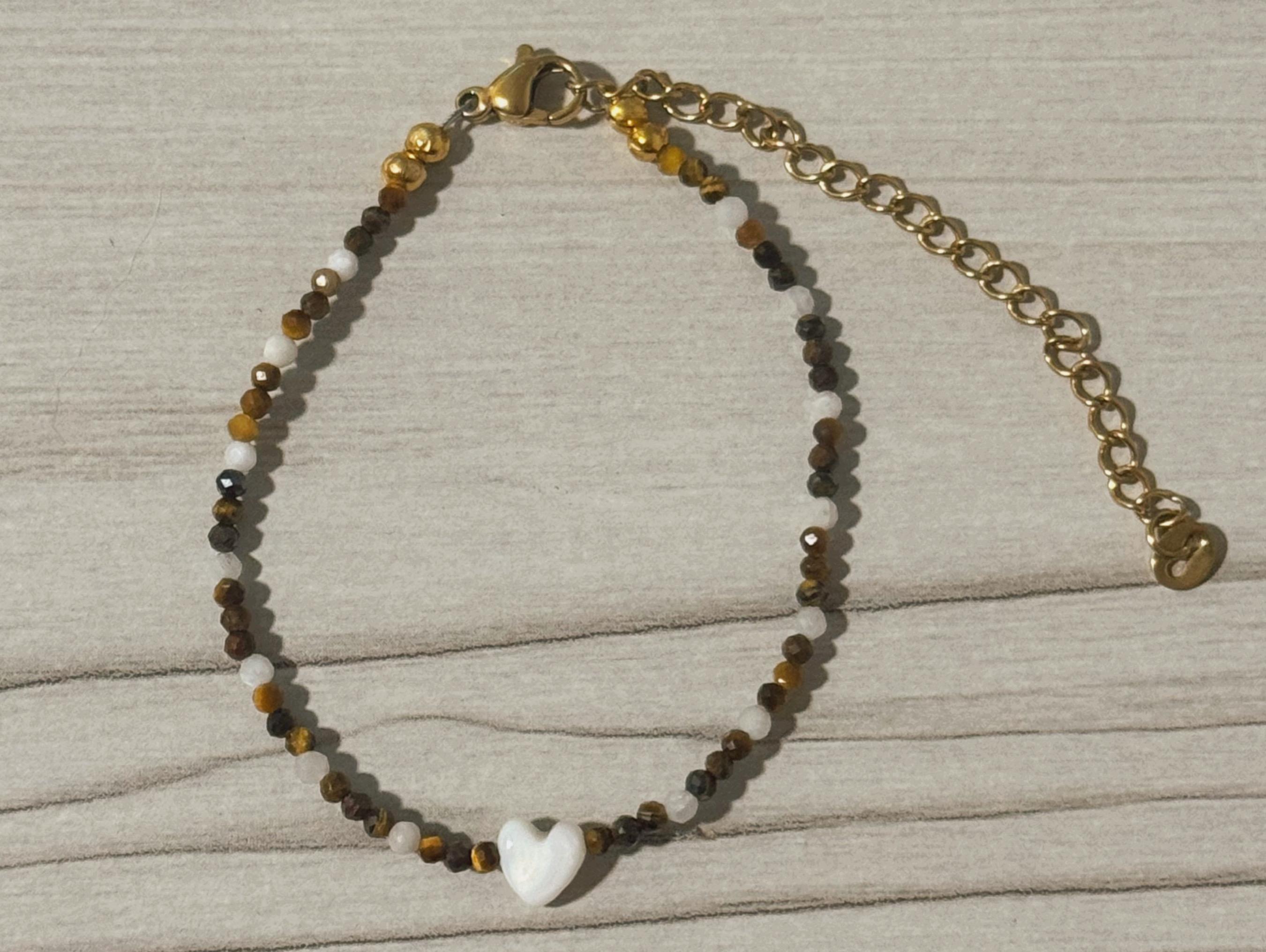 Tigers Eye and Heart Shell Bracelet - Thumbnail 2