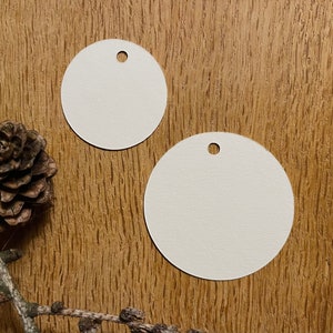 Étiquettes cadeaux | 10 pièces | Rond | papier recyclé | 3,7 cm | 5cm