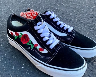 vans old skool red roses