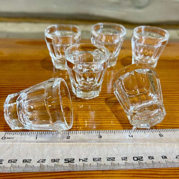 1980年代のガラススタック：ヴィンテージショットグラス、6個セット