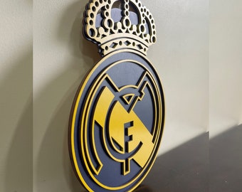 REINDEAR Offical Real Madrid C.F Football Club Soccer Team Logo Metal Pendant Keychain US Seller
