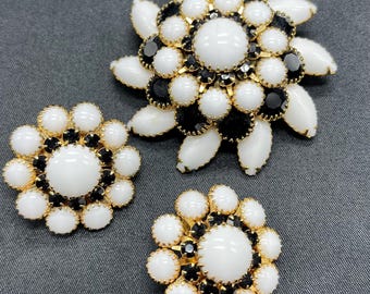 Judy-Lee Jewelry Set, Vintage Judy Lee Pin and Earrings, Floral Clip On Earrings, Black and White Floral Jewelry, Milkglass Jewelry