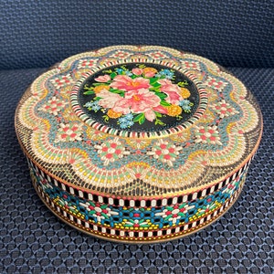 Vintage Daher Tin, Vintage Floral Daher Biscuit Tin, Vintage Round Daher, Large Daher Decorative Tin, Daher Cookie Tin