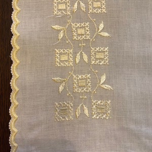 Embroidered Table Runner, Yellow Table Scarf, Dresser Scarf, Vintage Embroidered Table Runner