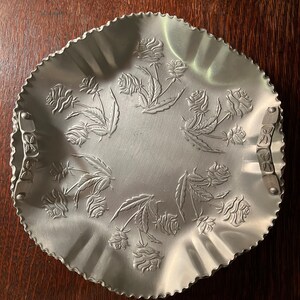 Hammered Aluminum Serving Tray, Hammered Aluminum Bowl, Cottagecore, Vintage Aluminum Kitchen Decor, Kitchenalia, Handled Serving Tray