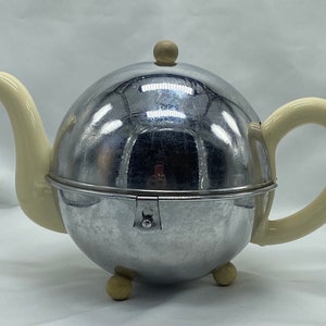 Insulated Teapot This gorgeous and pristine chrome teapot feels straight  out of a dreamy beachside hotel on the Amalfi coast. Made of…
