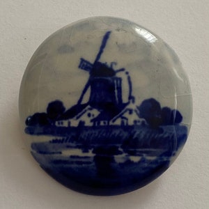 Delft Blue Windmill Pin, Vintage Delft Jewelry, Porcelain Windmill Jewelry, Dutch Jewelry, Dutch Souvenir Jewelry, Holland Souvenir Jewelry