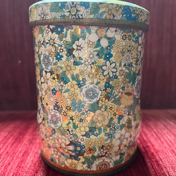 Vintage Daher Long Island Tin, Vintage Floral Daher Tin, Vintage Round Daher Candy Tin, Daher Decorative Tin, Daher tea canister