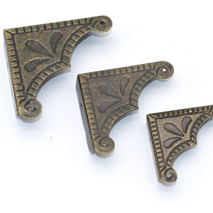 39-56mm Antique Bronze Vintage Box Corner Protector Triangle Metal Box Decorative Edge Safety Guard for Table Suitcase Cabinet Trunk - 8pcs