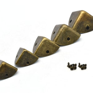 20-35mm Bronze Vintage Box Corner Protector Triangle Metal Box Decorative Edge Safety Guard Corner clip Metal Jewelry Box Corners