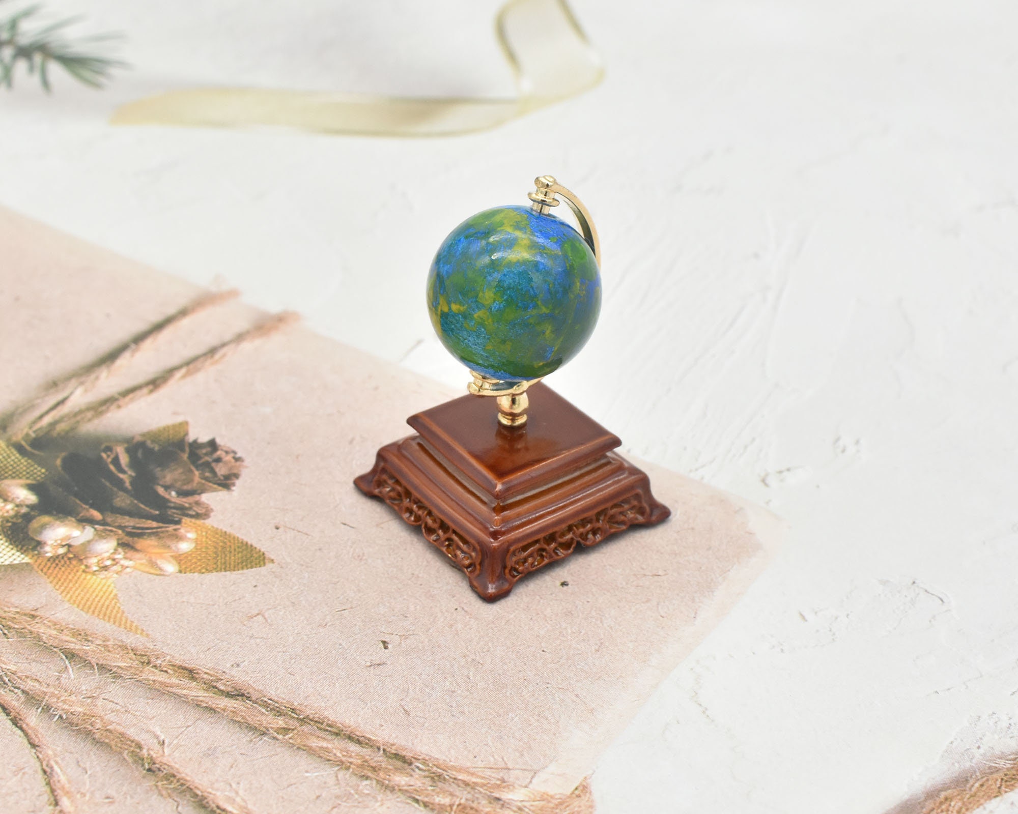 Miniature Globe Model Tiny Terrestrial Globe Tellurion Mini Dolly