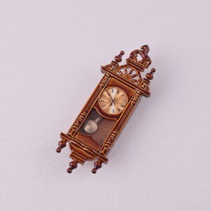Handmade Miniature Clocks Wooden Vintage Clock Mini Photo Prop Tiny ...