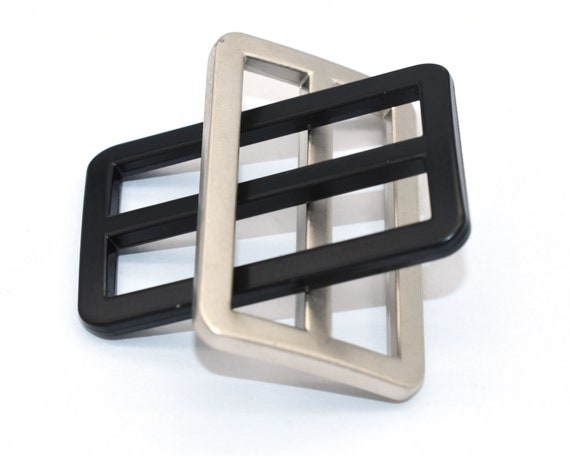 Metal belt buckle deals