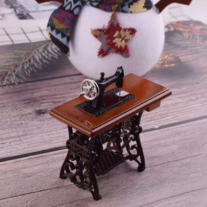 Handmade Miniature Vintage Sewing Machine furniture 1: 12 proportion miniature artisan Photography props for collectible dollhouse decor
