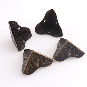8 stuks vintage doos hoekbeschermer driehoek metalen doos decoratieve rand bescherming voor tafel koffer kast kofferbak!