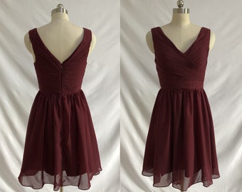 Straps V Neck Zipper Back A Line Knee Length Burgundy Chiffon Bridesmaid Dress, Short Length Wedding Party Dress Formal Party Dress