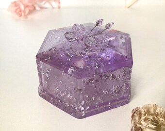 RESIN Trinket box with lid / flower on lid / crystal on flower / butterfly jewelry box / floral box / Wedding ring box / birthday gift
