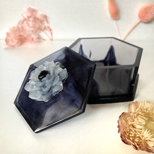 Resin Trinket / Trinket Box with Lid, 3D flower, crystal in center / Gothic