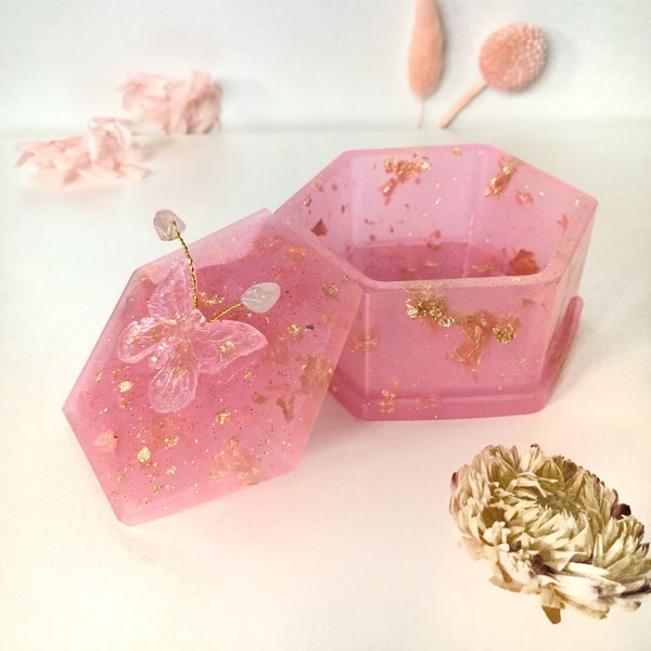 RESIN Trinket box with lid / flower on lid / silver flakes / glitter / clear quartz crystal on flower / butterfly