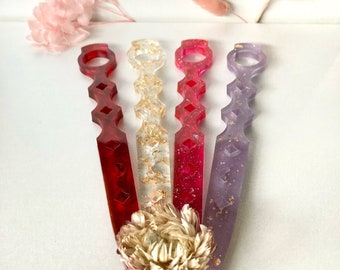 Resin wand / Resin glitter wand / glitter and mica pigment / sea shells / sailor moon theme