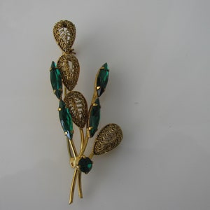 Elegant Austria Emerald Crystal and Gold Brooch