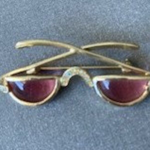 Rare Vintage Hollycraft Sunglasses Brooch with Aurora Borealis Stones