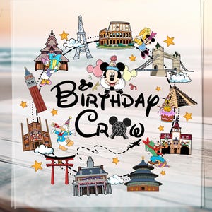 Könnte beinhalten: Klares, quadratisches Bild mit einer farbenfrohen Illustration berühmter Wahrzeichen und Disney-Figuren. Der Text "& Birthday Crew" ist prominent dargestellt. Das Design umfasst den Eiffelturm, das Kolosseum und die Tower Bridge.