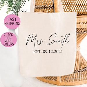Personalized Bride Bag, Bride Bag,Wedding Gift,Bride Tote Bag,Bridal Shower Gift,Gift For Bride,Bridal Gift(Font 1 - 11 inc, Font 4- 8 inc)