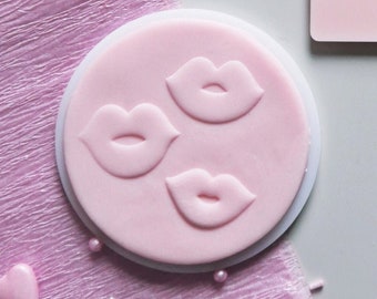 Lips-set embosser, cookie biscuit stamp, cake decorating, fondant icing.