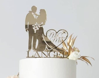 Personalized Cake Topper "Newlyweds with flowers" + last name | Wedding Cake Topper "Newlyweds with flowers"