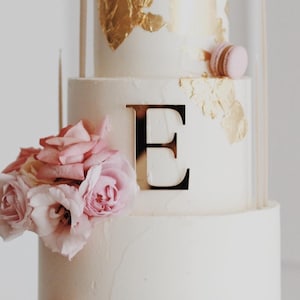 Decoración De Pasteles Con Letra Versión Clásica | Decoración de tartas Una Letra | Decoración de pastel de letras | Decoración De Pasteles Con Iniciales