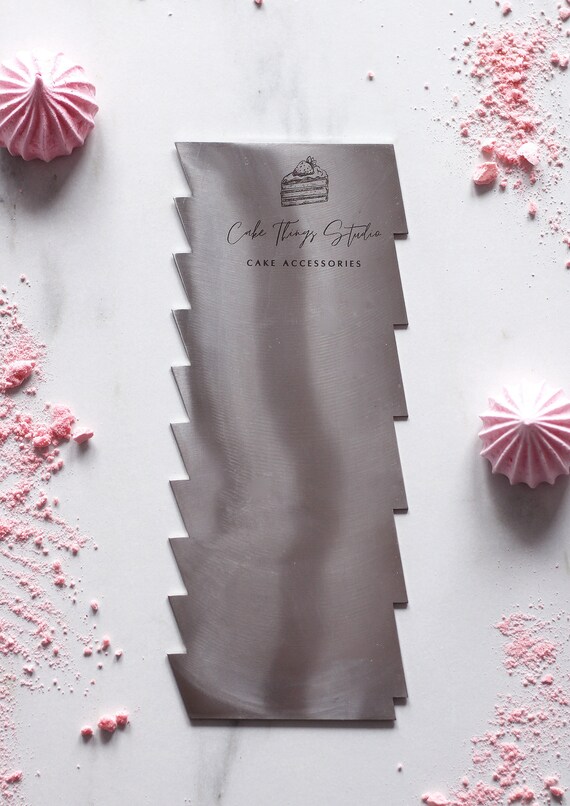 Cake on sale scraper tool