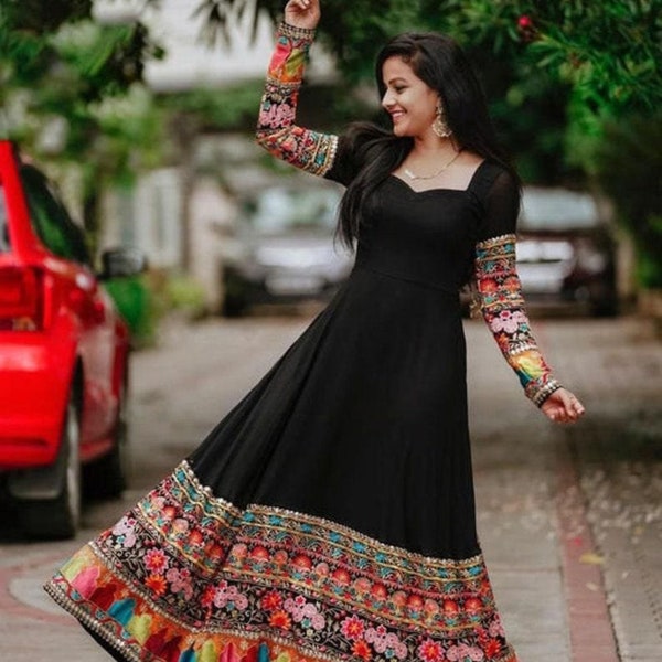 Women White Leaf Print Anarkali Maxi Dress