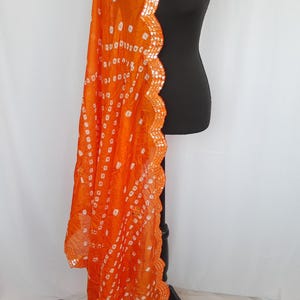 Bandhani/Bandhej Dupatta with cut work border