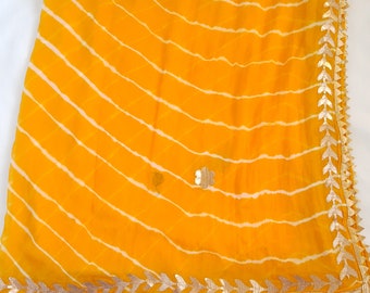 Leheriya dupatta with gotta lace