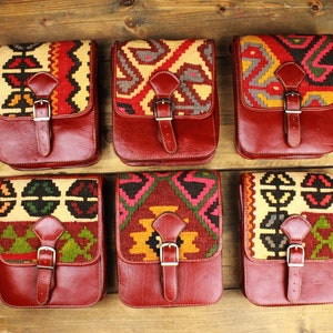 Bolso de cuero hecho de alfombras de Anatolia Estilo persa Hombro Cruzado Cierre magnético Correa