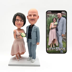 Personalized couple bobblehead dolls, custom couple statues, Valentine&#39;s Day gifts for him, 50th anniversary gifts, wedding bobblehead dolls
