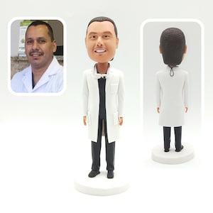 Custom bobble head bobbleheads, customdoctor bobbleheads, custom 3D statues, custom healthcare worker bobbleheads, memorial gifts fordoctors