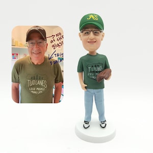 Custom bobbleheads, custom 3D statues, custom grandfather bobbleheads, customize your own bobblehead, birthday gifts, anniversary gifts