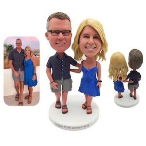 Custom couple bobbleheads, personalized couple figurines, custom happy couple statues, custom wedding bobbleheads,custom couple cake statues