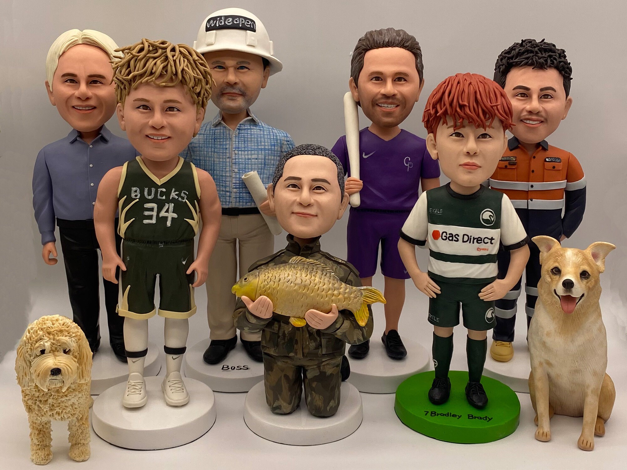 Custom Bobbleheads, Customise Your Own Bobbleheads, Personalised Bobbleheads, Group Bobbleheads