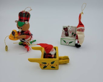 Vintage Christmas Ornaments Wooden Taiwan 1970&#39;s (3)