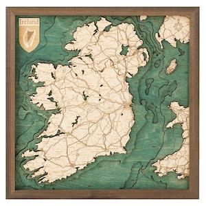 IRLANDE - carte murale en bois 3D - fabrication artisanale, bois naturel - 40 x 40 cm