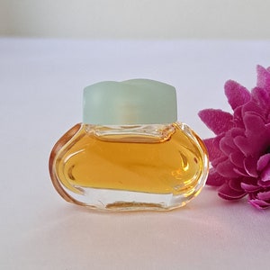 Knowing Estee Lauder Vintage Perfume Miniature 3.5ml Without Box