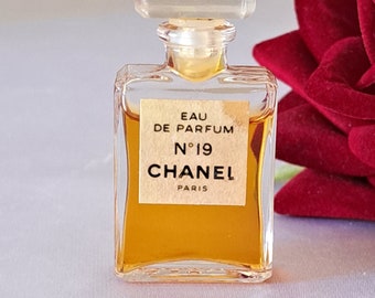 Chanel n 19 Edt vintage perfume, miniature 4.5 ml without box