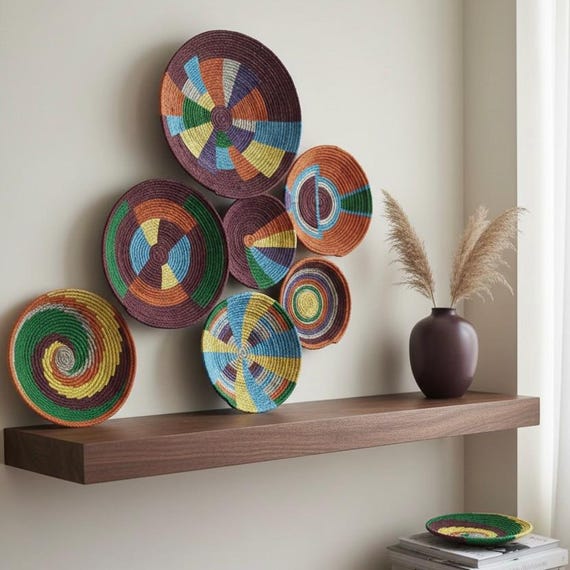 Wicker Wandteller Set: Boho Bauernhaus Dekor, bunte geflochtene Körbe (7 Stück)