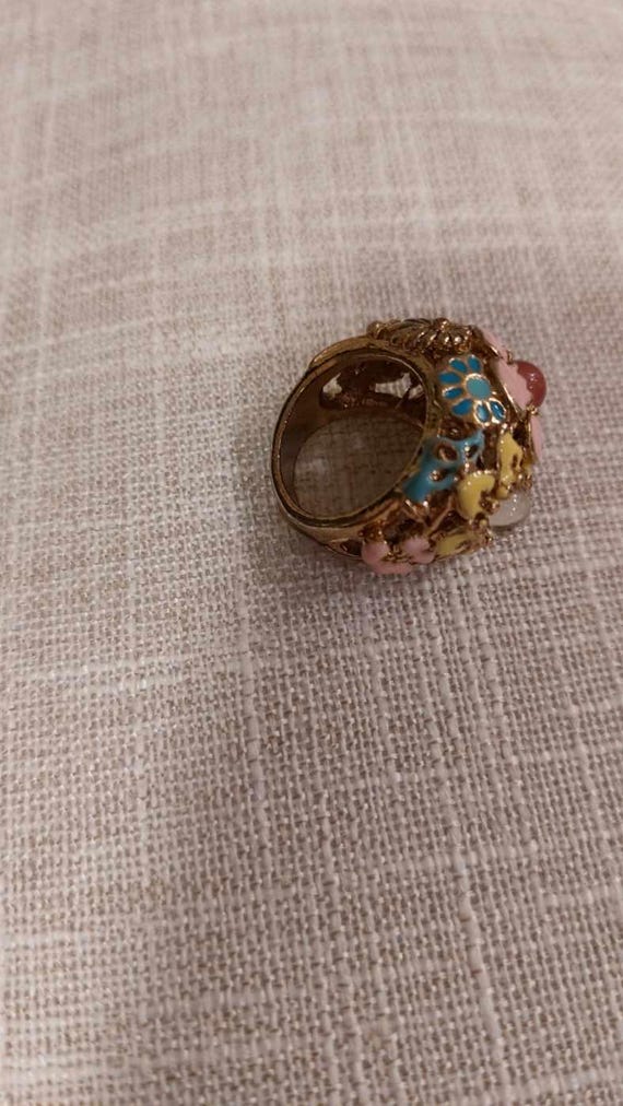 fashion ring nice for easter size 5.5 - image 3