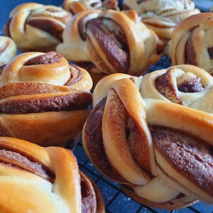 Fresh Homemade Nutella Buns (5 buns for the listed price)