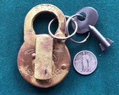 Southern Pacific Railroad ( SP CO ) Brass 6-Lever Padlock 1 Operable Steel Barrel Key EAGLE Lock Company