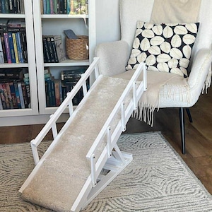 Pet Ramp with Beige Carpet, Folding Side Rails, Adjustable Dog Ramp, Indoor Bed Ramp for Cats, Cat Stairs, Dog Steps, Wooden Ramp for Couch